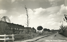 599 Gezicht op de J.M. de Muinck Keizerkade te Zuilen.N.B. Deze straat is per 1 jan. 1954 bij de gemeente Utrecht ...